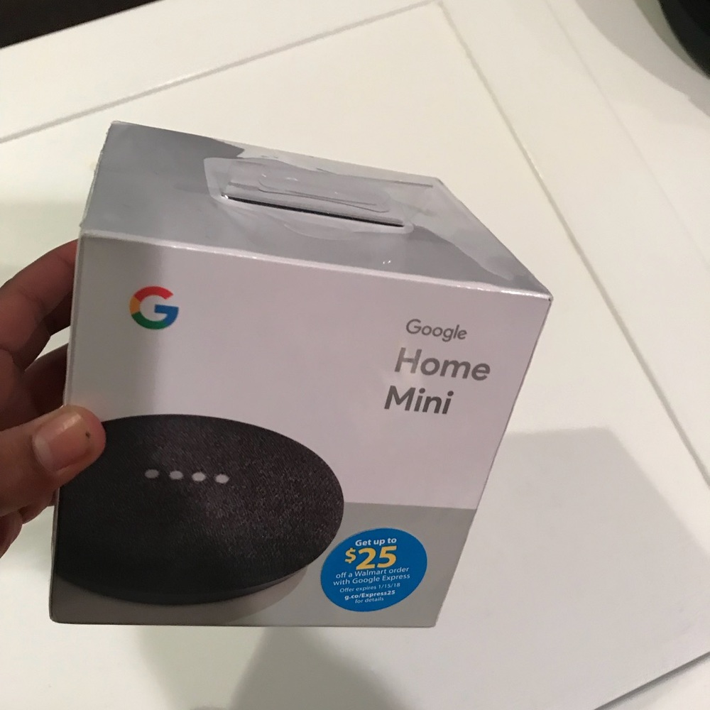 Google Home Mini - Picture 3 of 5